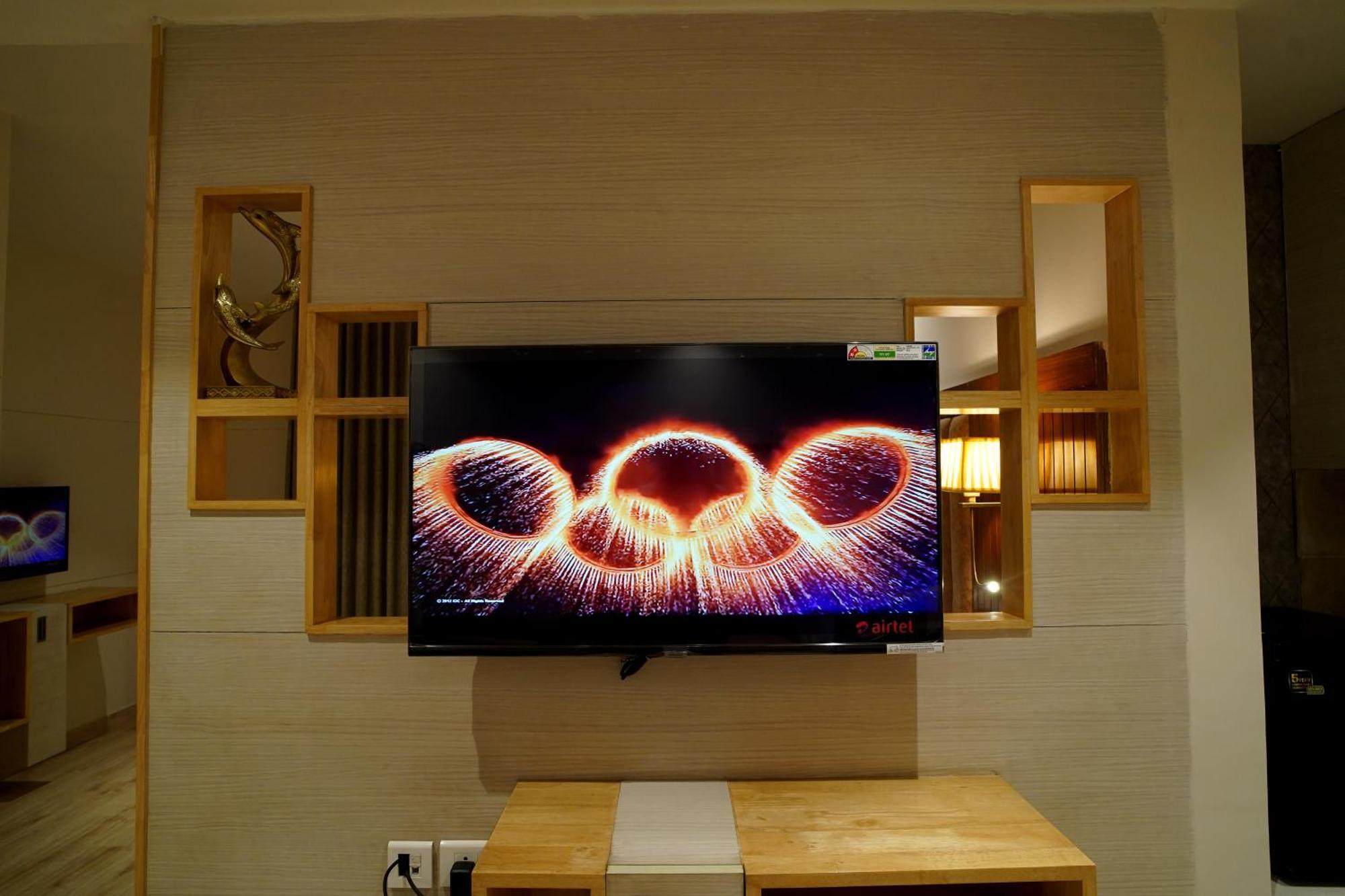 Hotel Sakura Gold Ґурґаон Екстер'єр фото